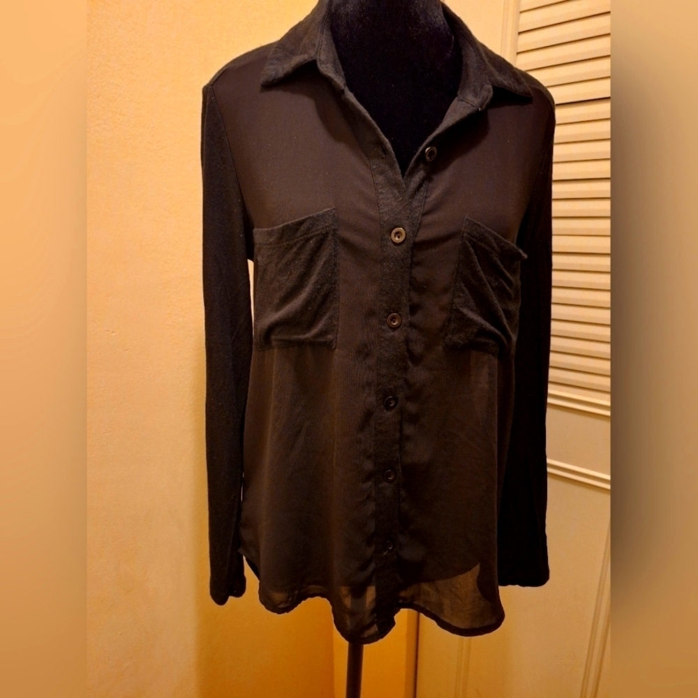 ISSI Womans Blouse